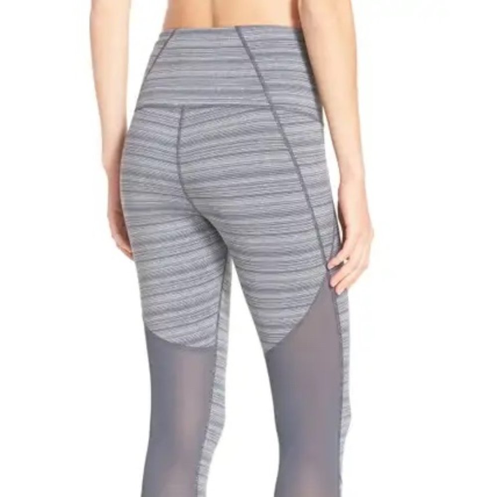 Zella 'Live In - Sultry' High Waist Mesh Crop Leggings,X-Small, GREY GRAPHITE MI